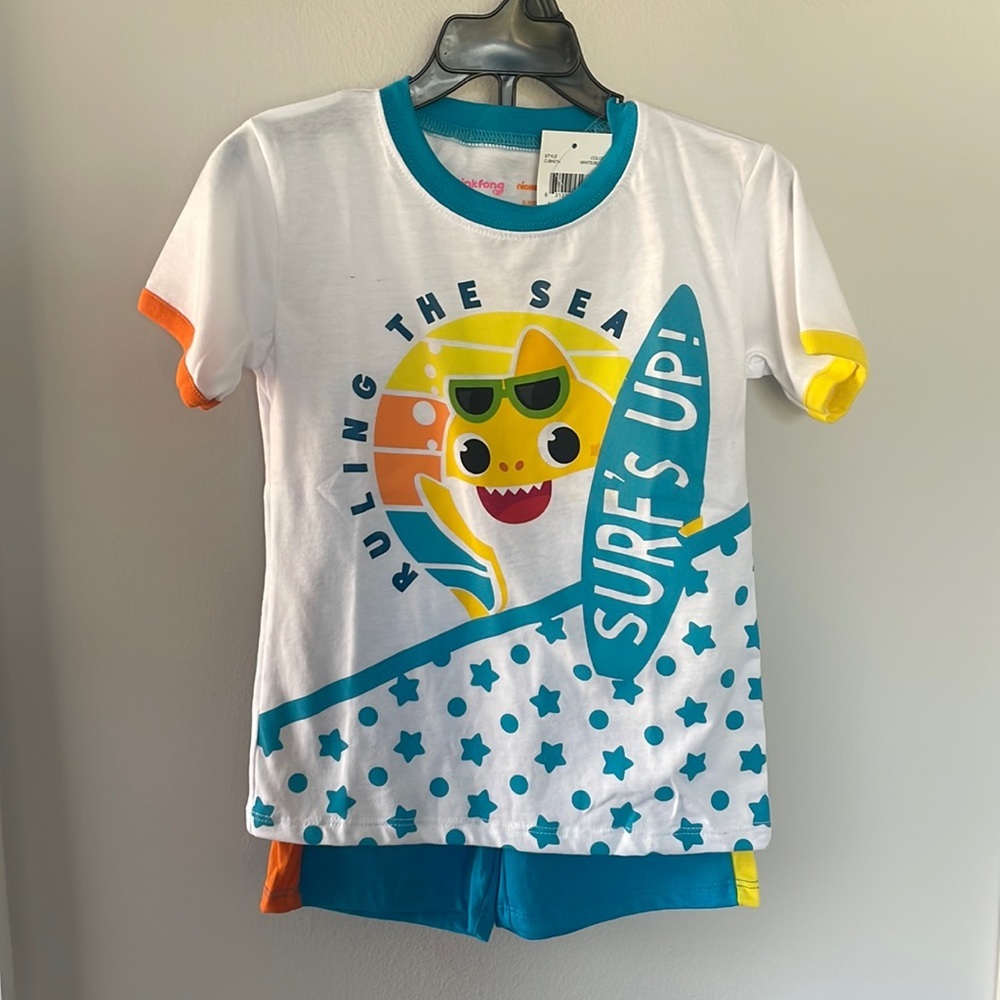 Baby Shark 2 Piece Outfit NWT